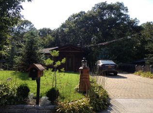 92 Stuyvesant Ave, Mastic, NY 11950