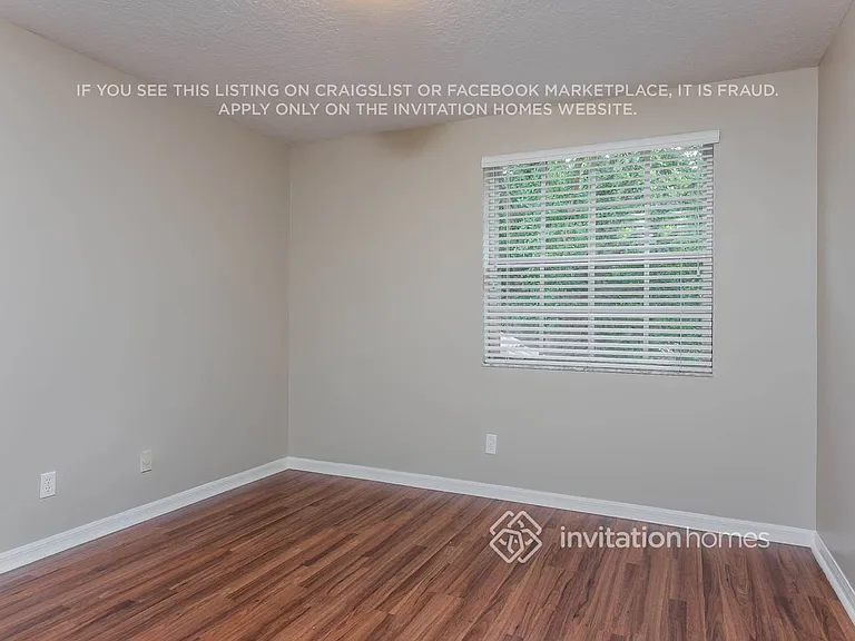 7729 Cedar Hurst Ct — Photo 14