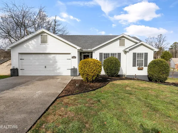 2335 Sunnywood Ln, Knoxville, TN 37912
