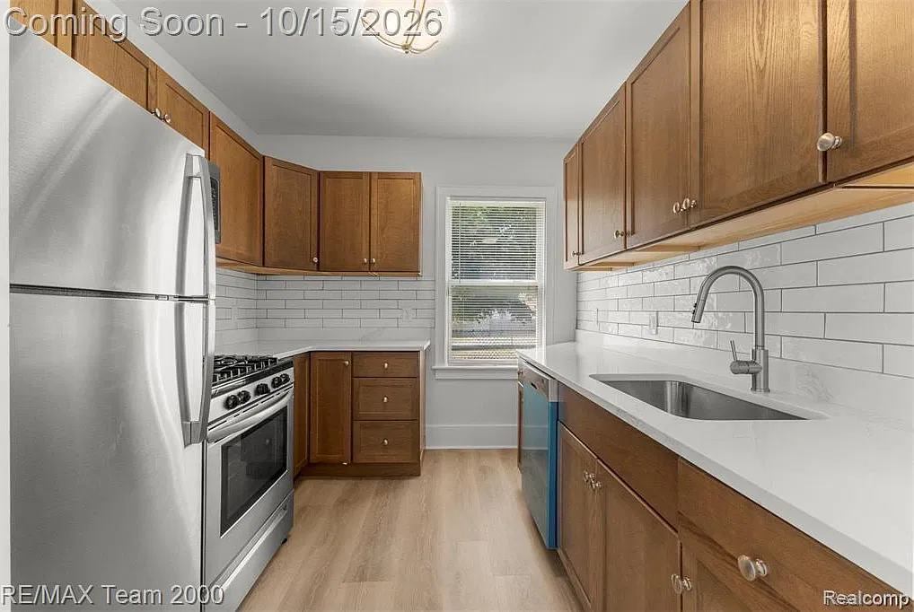 5 bed, 2.0 bath, 1900 sqft, $1,750 — Photo 4