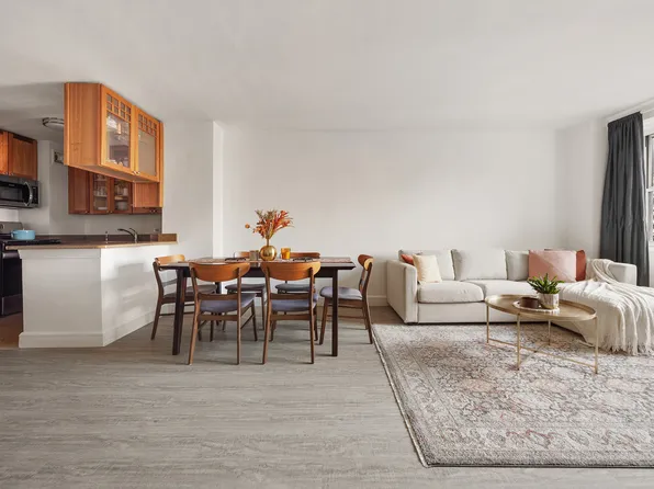 360 West 22nd Street image 1 of 11