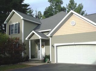 4 W Sand Lake Rd #2, Wynantskill, NY 12198