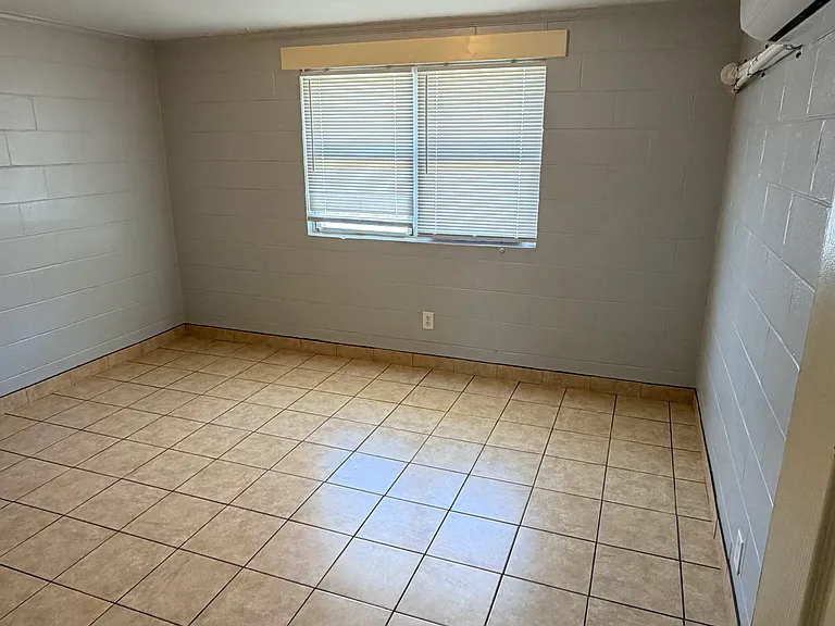2451 Gervais St #A — Photo 18