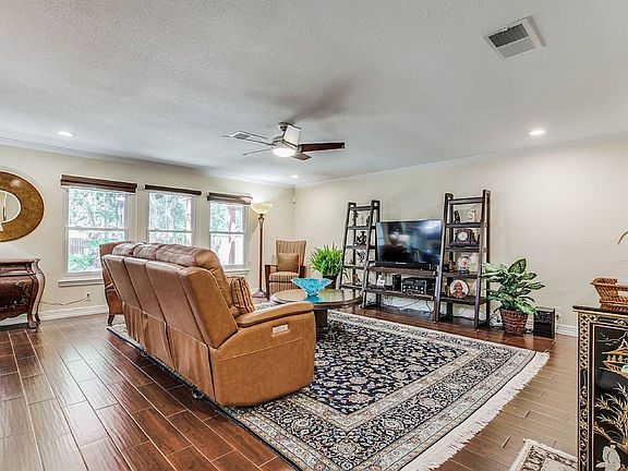5th image of 6441 Maverick Oak Dr