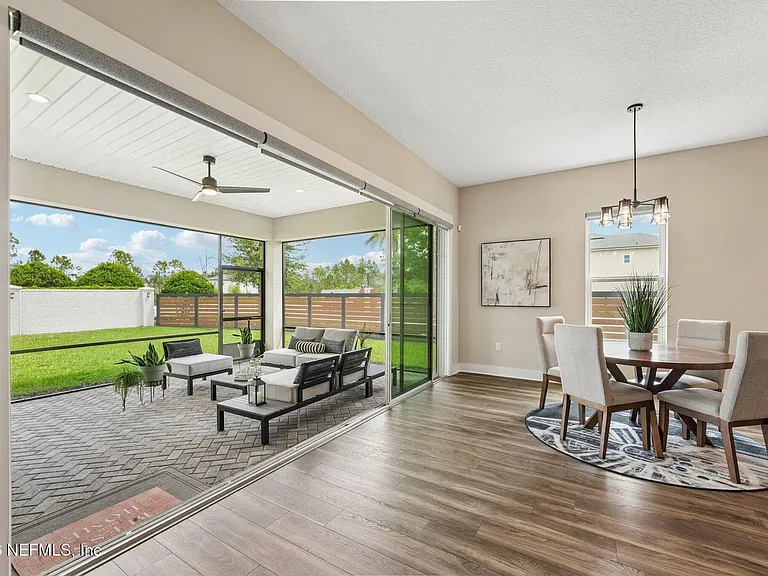 10223 Silverbrook Trl — Photo 10