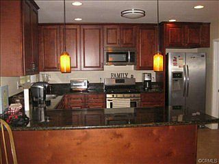 3rd image of 10933 Lindesmith Ave