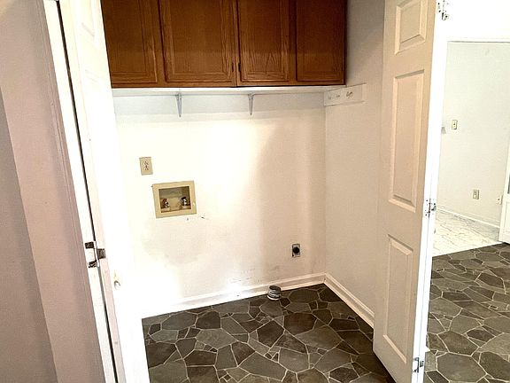 Pantry / Laundry Closet