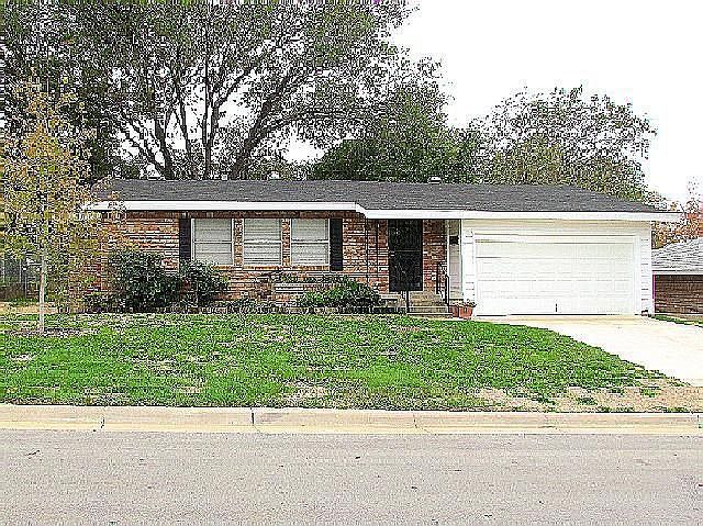 1st image of 3301 Medina Ave