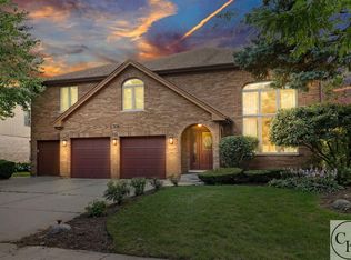 196 Rosedale Ct, Bloomingdale, IL 60108