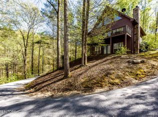 561 Laurel Rd, Townsend, TN 37882