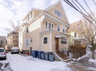 8 Hastings St, West Roxbury, MA 02132