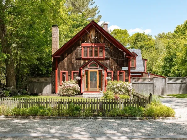 1027 Union St, Duxbury, MA 02332