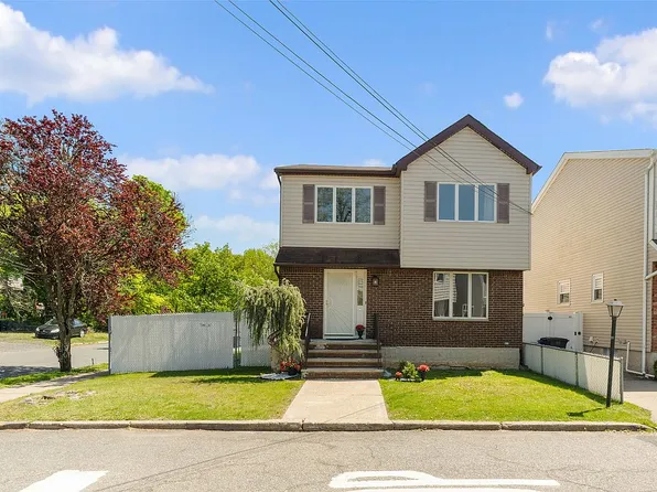 6 Eugene Pl, Staten Island, NY 10312