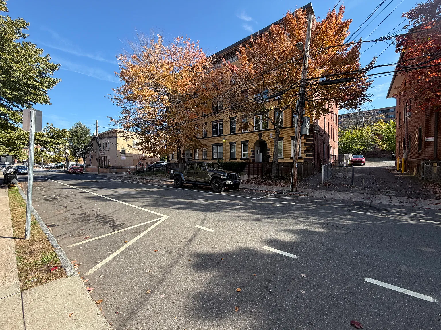 258 Lawrence St — Photo 1