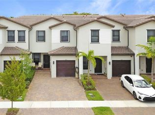 243 SW 159th Ter, Pembroke Pines, FL 33027