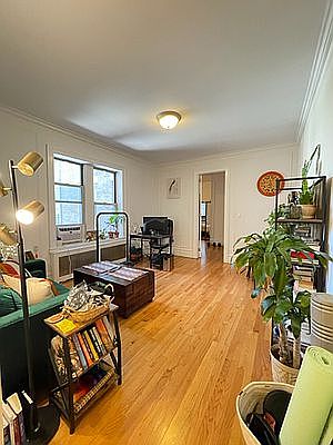 2nd image of 151 W 76th St APT 3D