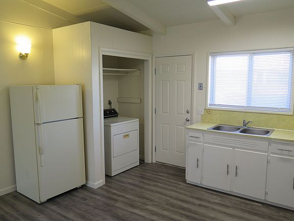 5th image of 1307 & 1311 E Ash St #1307