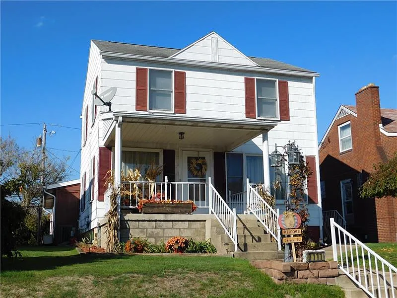 1111 Parkside Dr photo 1