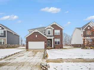 58574 Blackstone Way, South Lyon, MI 48178