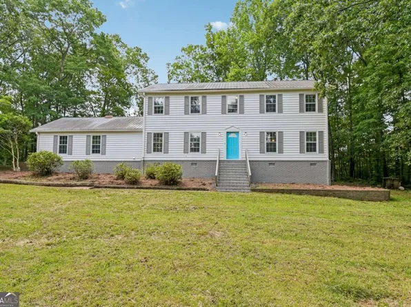 56 Carlane Cir, Bowdon, GA 30108