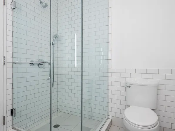 70 Pine Street image 7 of 26