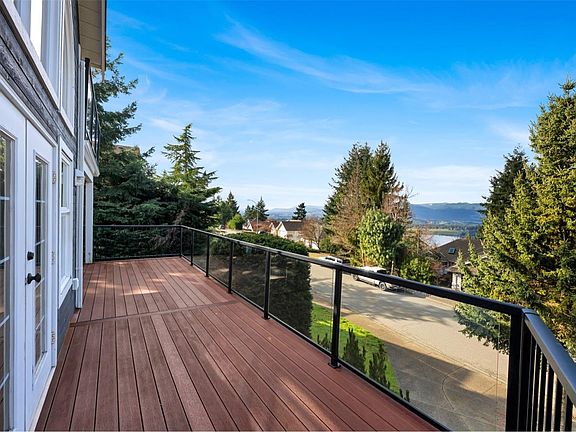 3rd image of 6054 Chippewa Rd