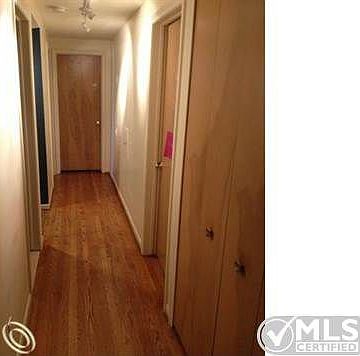 Hardwood Floors 1341 Blairmoor C