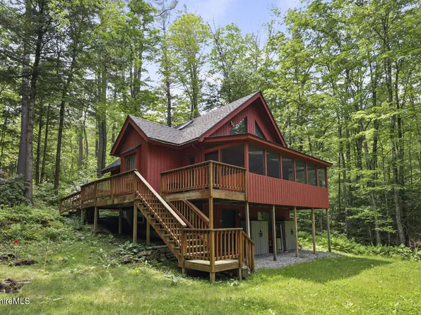 26 Autumn Ct, Otis, MA 01253