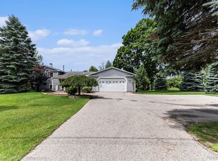 7044 S Lake Leelanau Dr, Traverse City, MI 49684