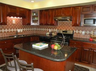 283 Nebula Rd, Piscataway, NJ 08854