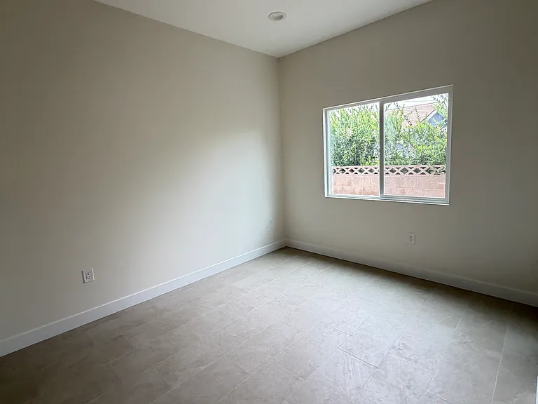 10435 Courson Dr — Photo 10