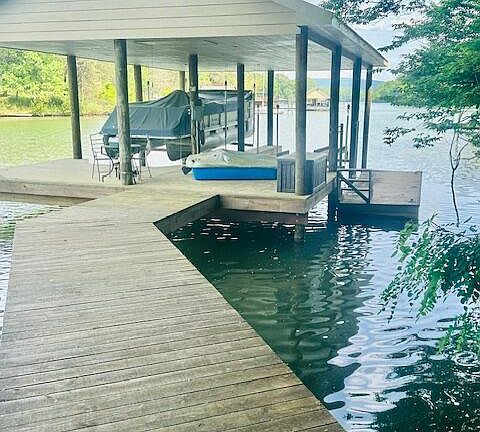 2nd image of 108 Hilltop Dr