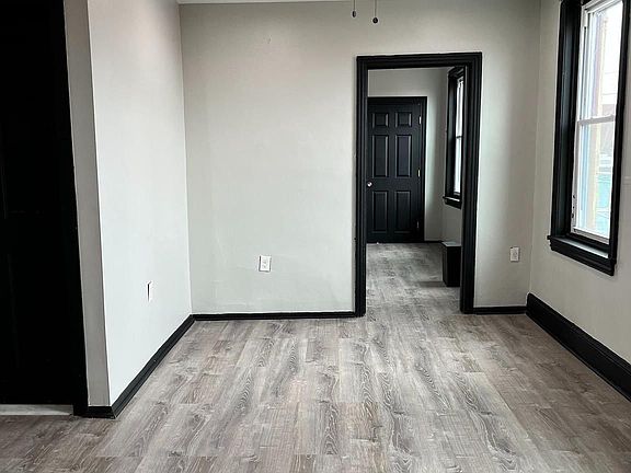 3rd image of 522 W Venango St Floor 3
