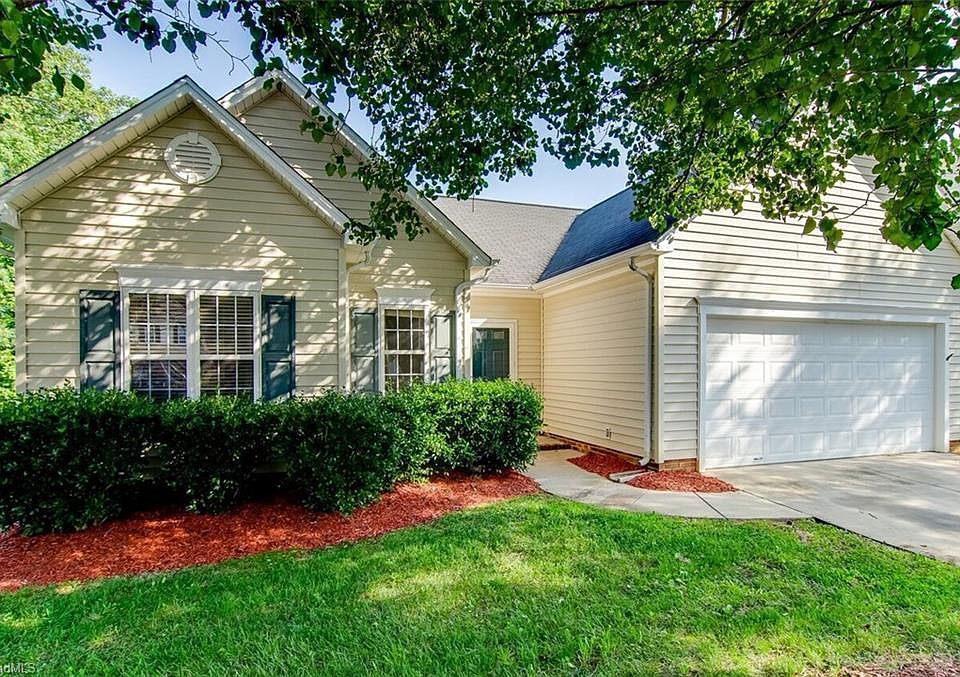 1st image of 4 Catalpa Cir