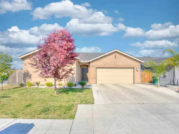 8483 17th Ave, Parlier, CA 93648