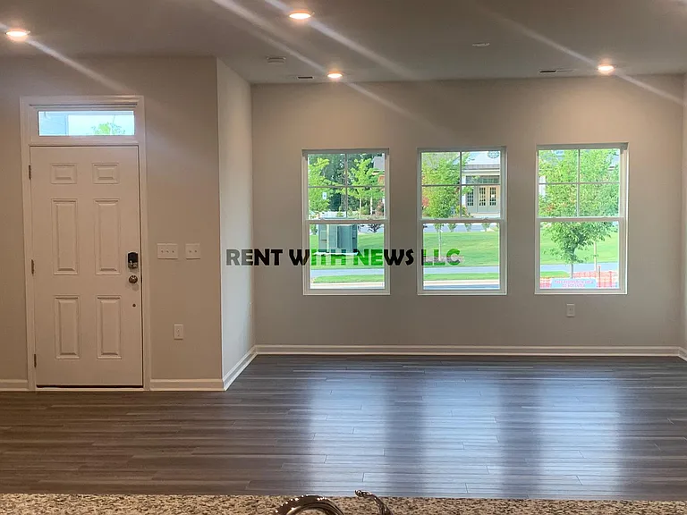 5124 Anamosa St — Photo 9