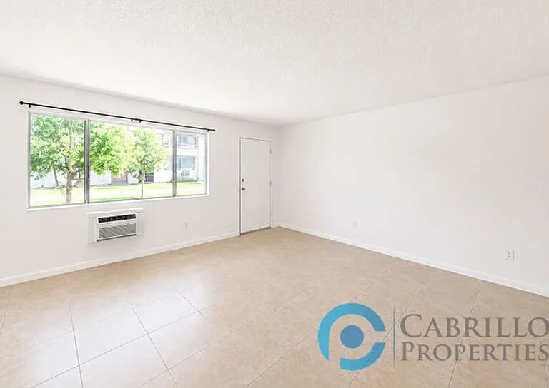 925 Martin Dr #2 — Photo 16