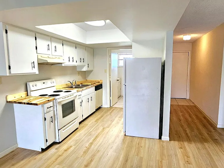 2135 N Courtenay Pkwy #B-209 — Photo 29
