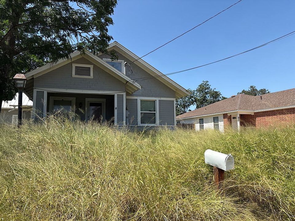 1st image of 717 Dallas St