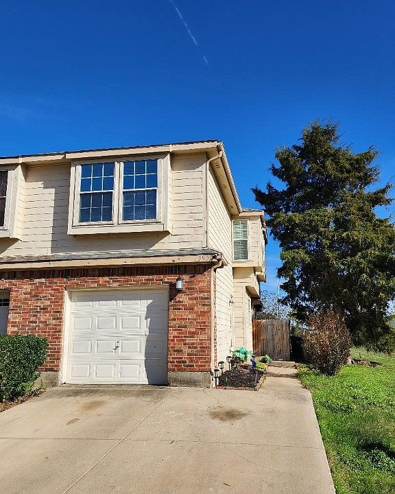 1st image of 3950 Fernando Dr