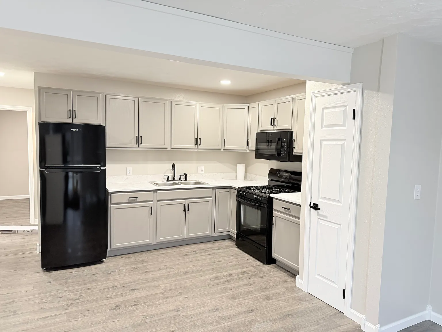 3 bed, 1260 sqft, $1,450 — Photo 3