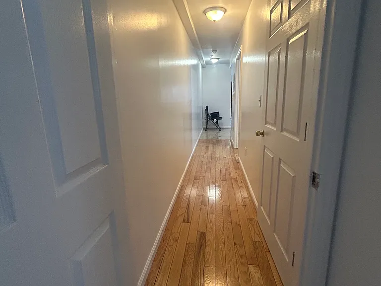Taylor Ave — Photo 4