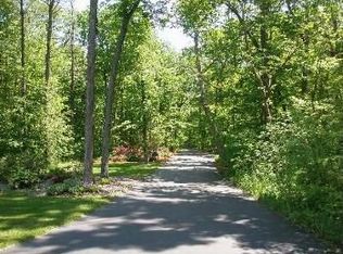 E9590 Hickory Ridge Ln, New London, WI 54961