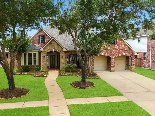 2107 Upland Shadows Dr, Sugar Land, TX 77479