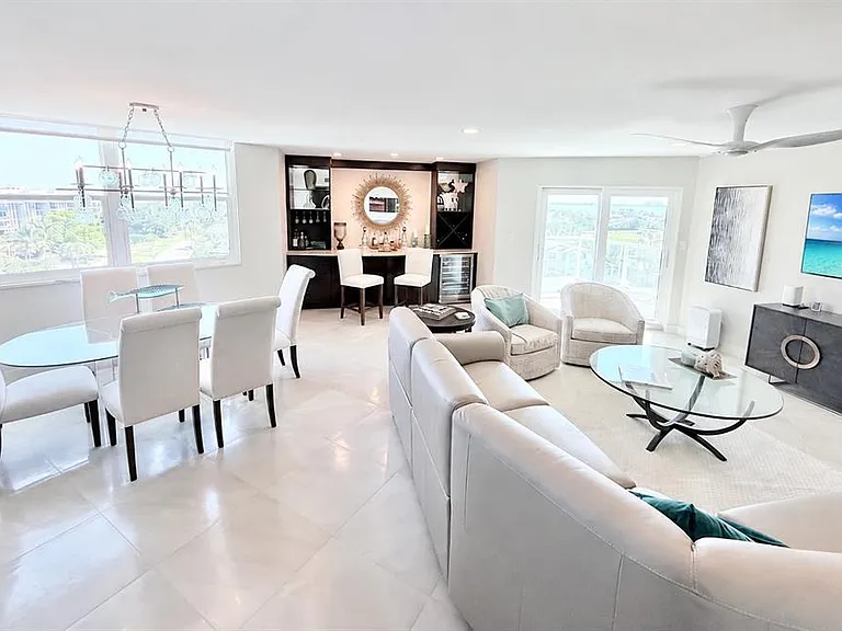 1050 Longboat Club Rd #803 — Photo 3