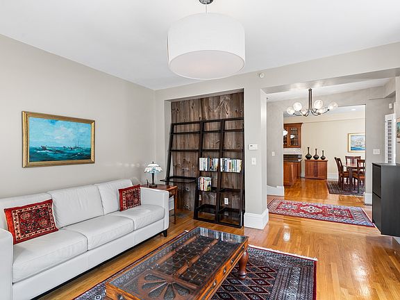 5th image of 81 Forest St #81