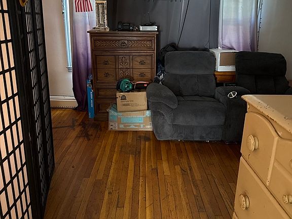 3rd image of 15 Liberty St