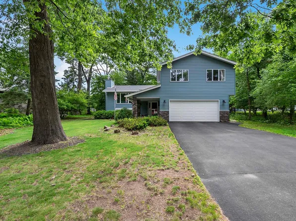 1204 Birch Dr, Hudson, WI 54016