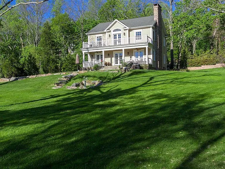 470 River Rd — Photo 1