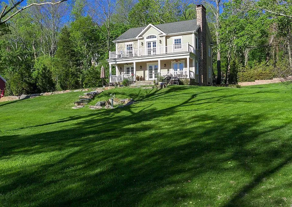 470 River Rd